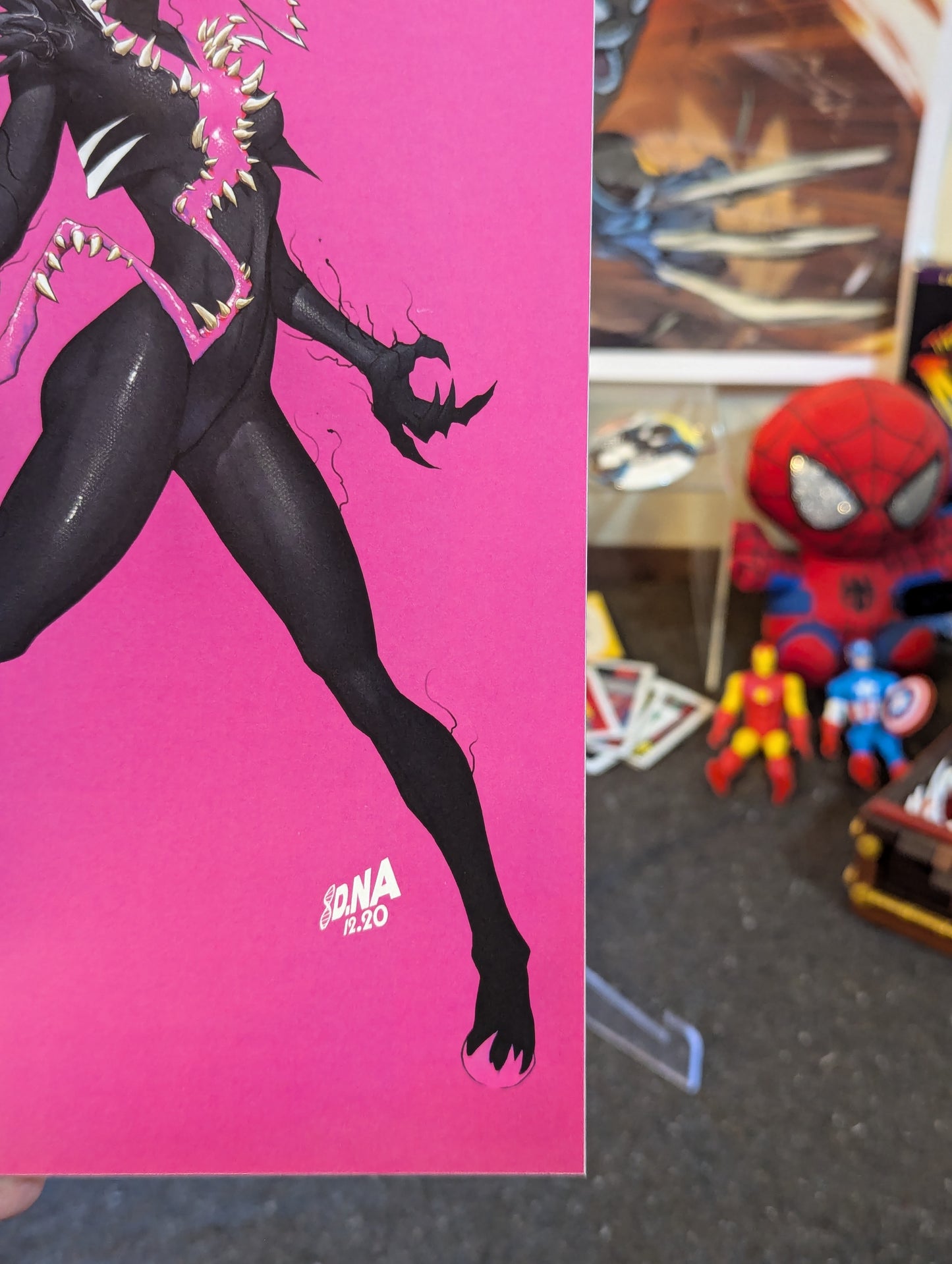KING IN BLACK : GWENOM VS CARNAGE #1 (2021) VIRGIN STORE VARIANT KEY ISSUE