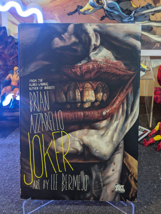 JOKER GRAPHIC NOVEL (USED)