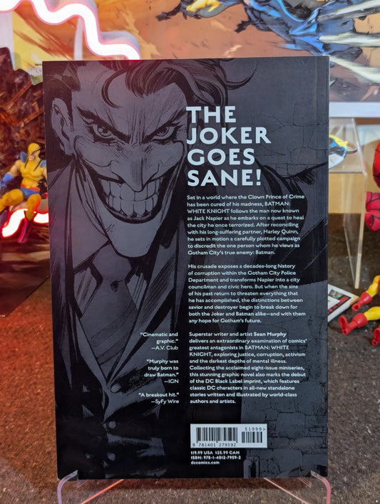 BATMAN WHITE KNIGHT TRADE PAPERBACK (USED)