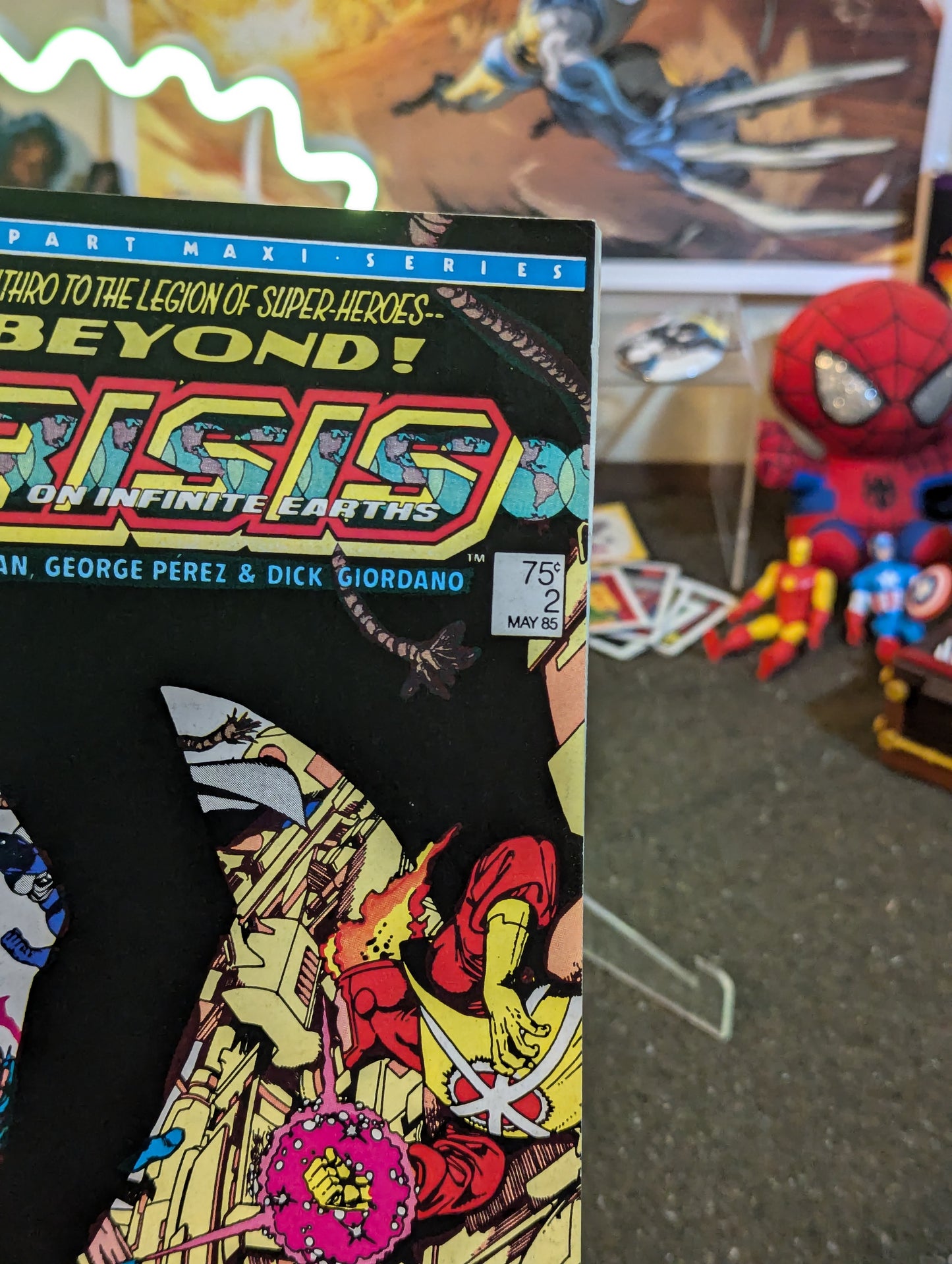 CRISIS ON INFINIT EARTH #2 (1985) NEWSTAND KEY ISSUE