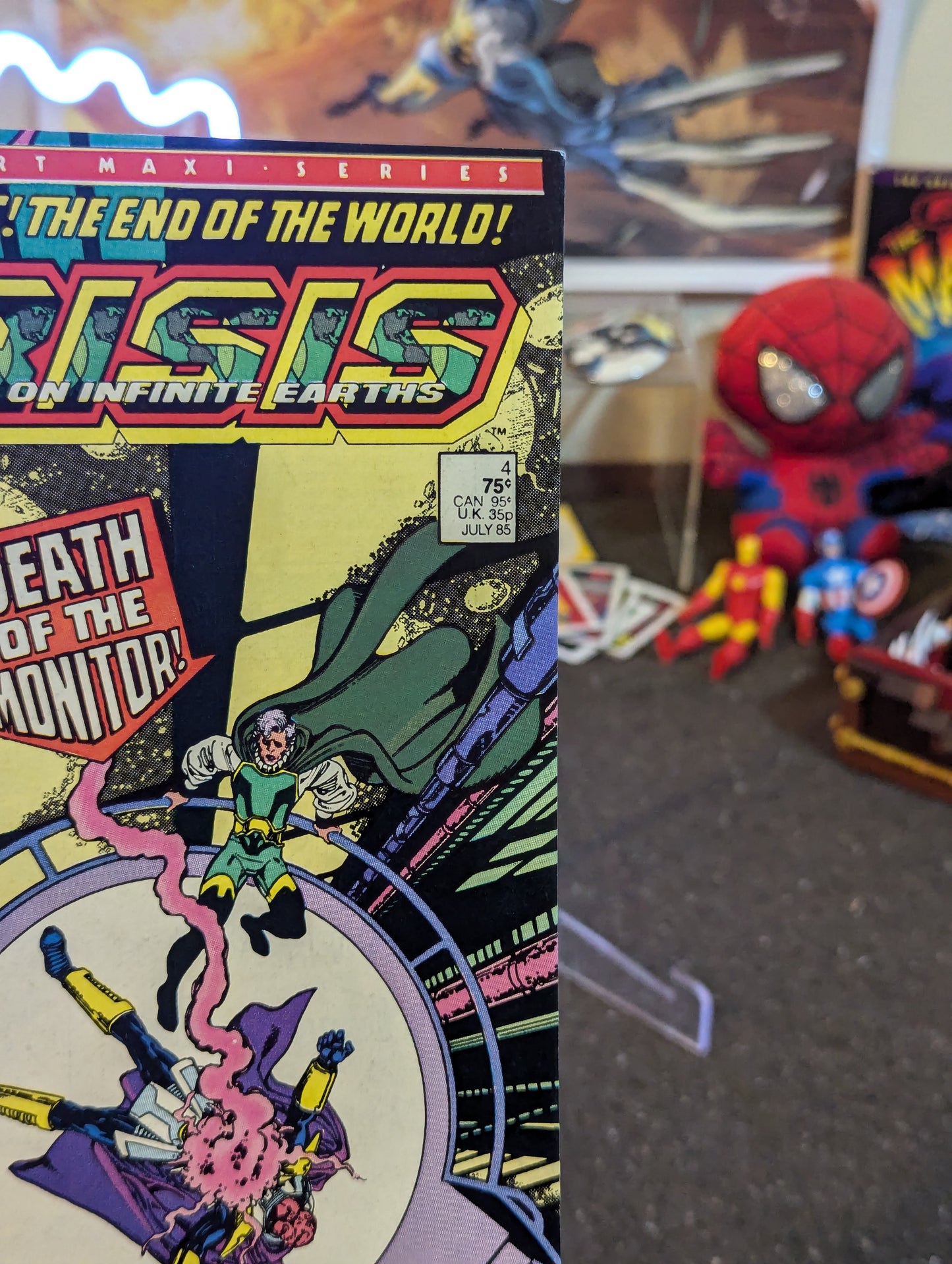 CRISIS ON INFINIT EARTH #4 (1985) KEY ISSUE