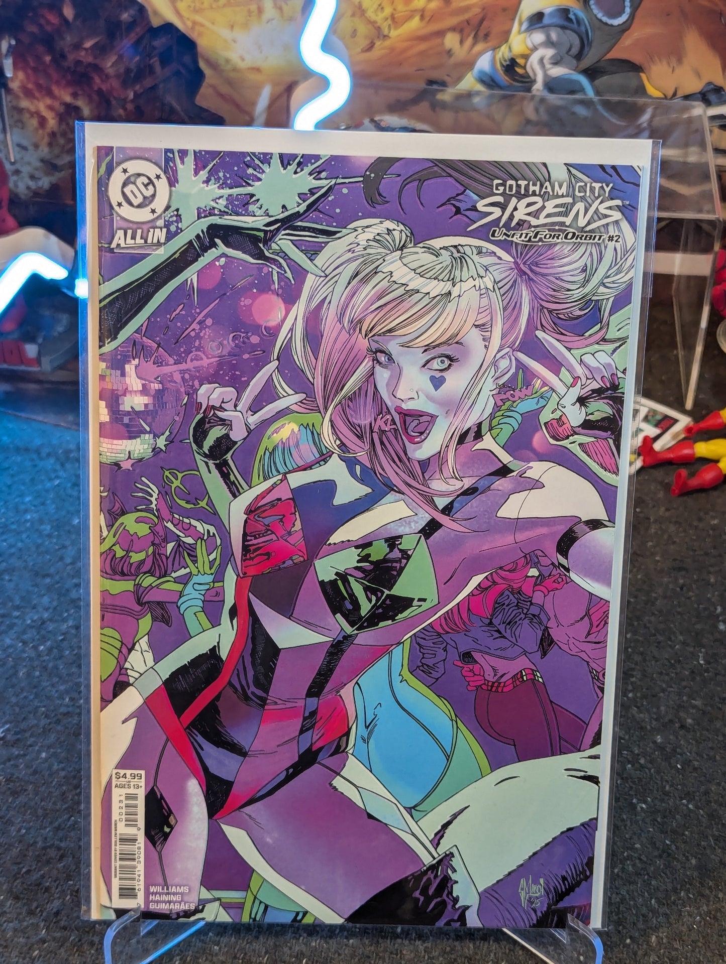 GOTHAM CITY SIRENS : UNFIT FOR ORBIT #1-5 CONNECTING VARIANT COVER SET