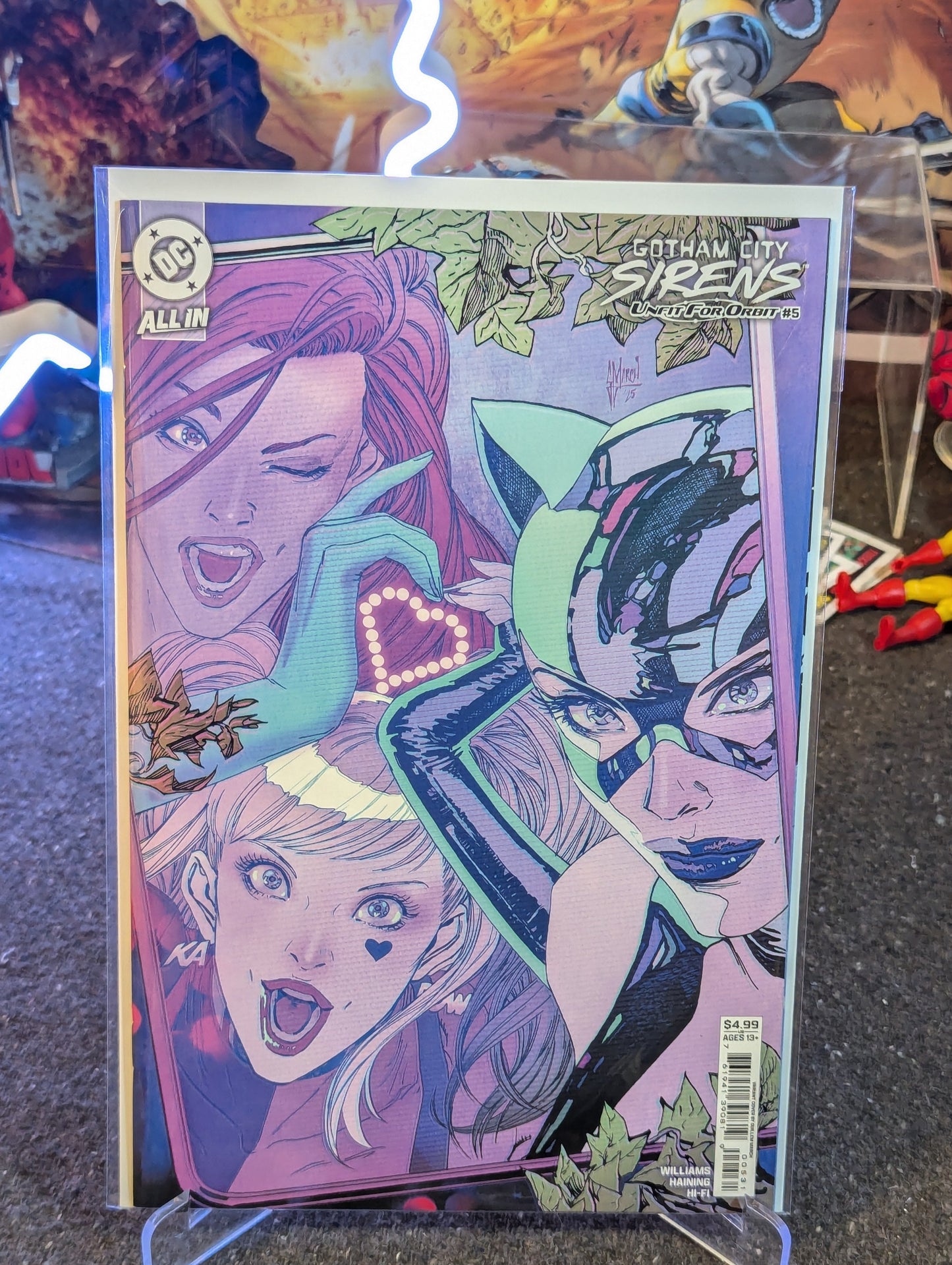 GOTHAM CITY SIRENS : UNFIT FOR ORBIT #1-5 CONNECTING VARIANT COVER SET